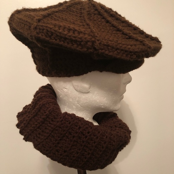 Classic Handmade Crochet Hat Set. - Picture 3 of 8